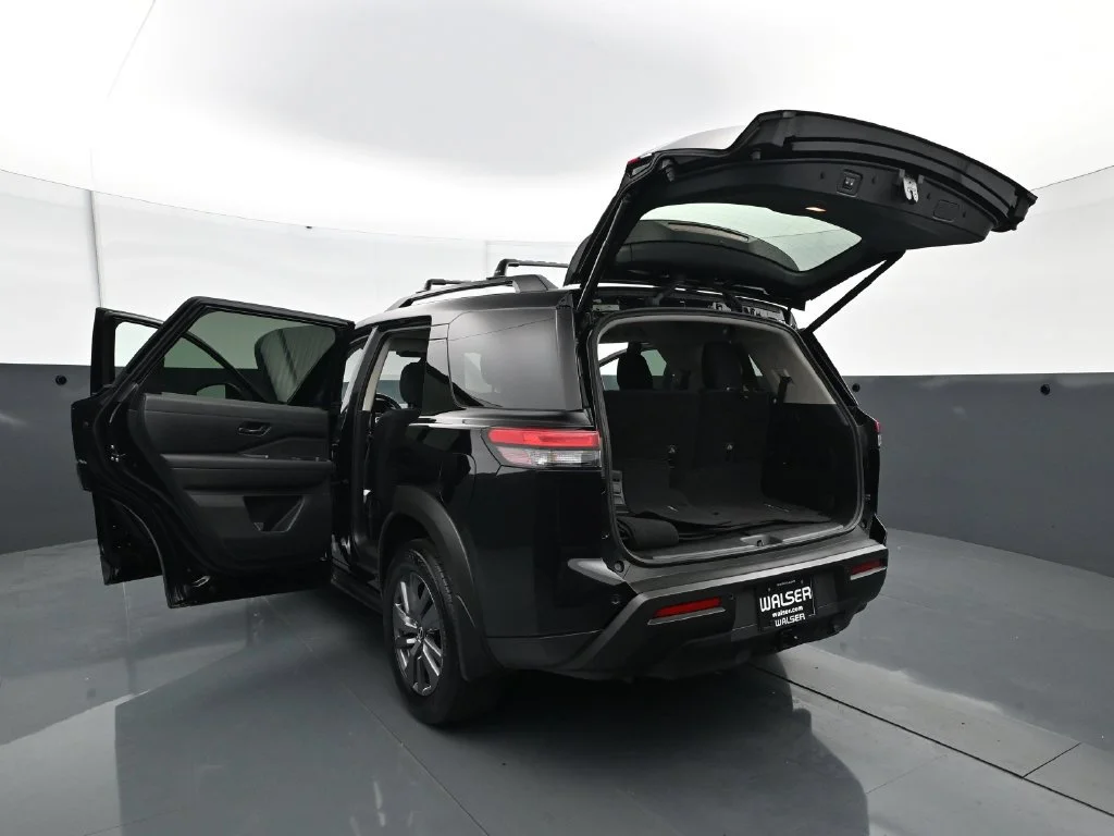 Used 2025 Super Black Nissan SV image 36