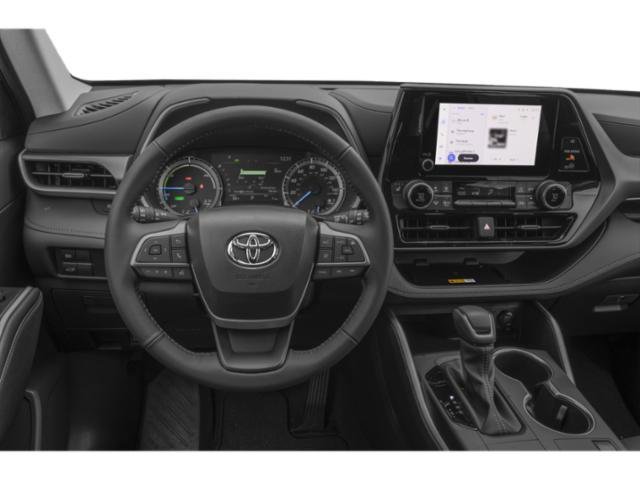 Used 2025 Pearl Toyota XLE image 6