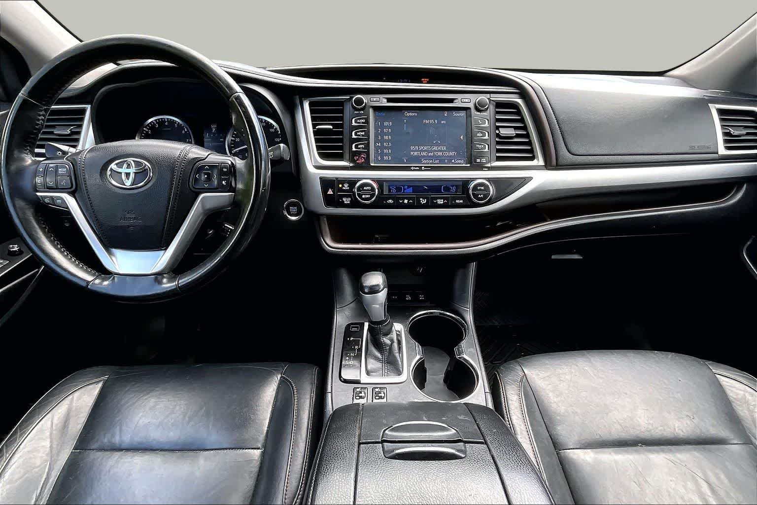 Used 2015 Silver Sky Metallic Toyota XLE image 16