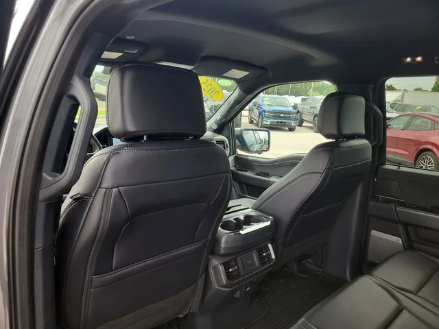 Used 2025 Gray Ford Lariat image 13