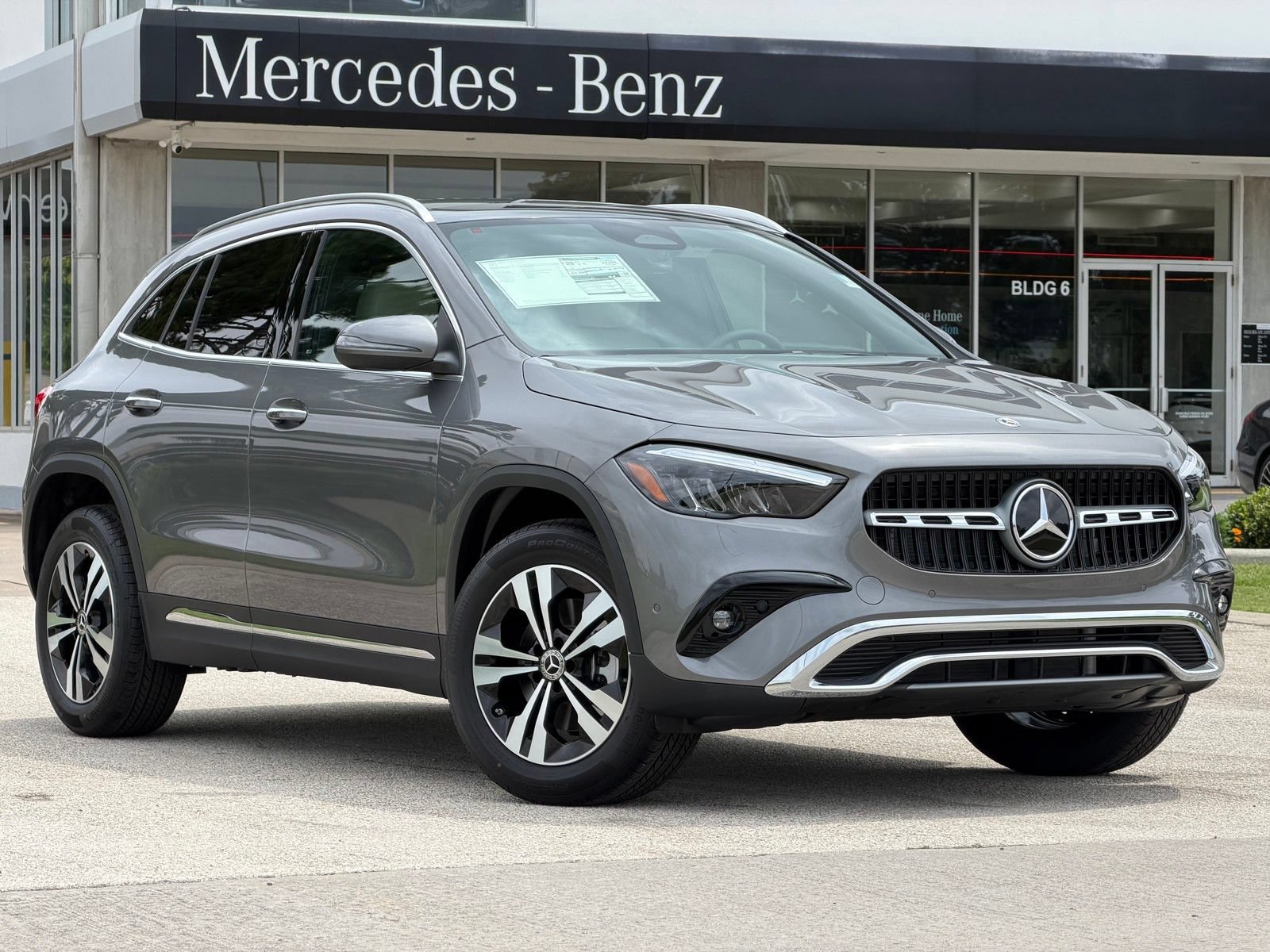 New 2026 Mountain Grey Metallic Mercedes-Benz GLA 250 image 24