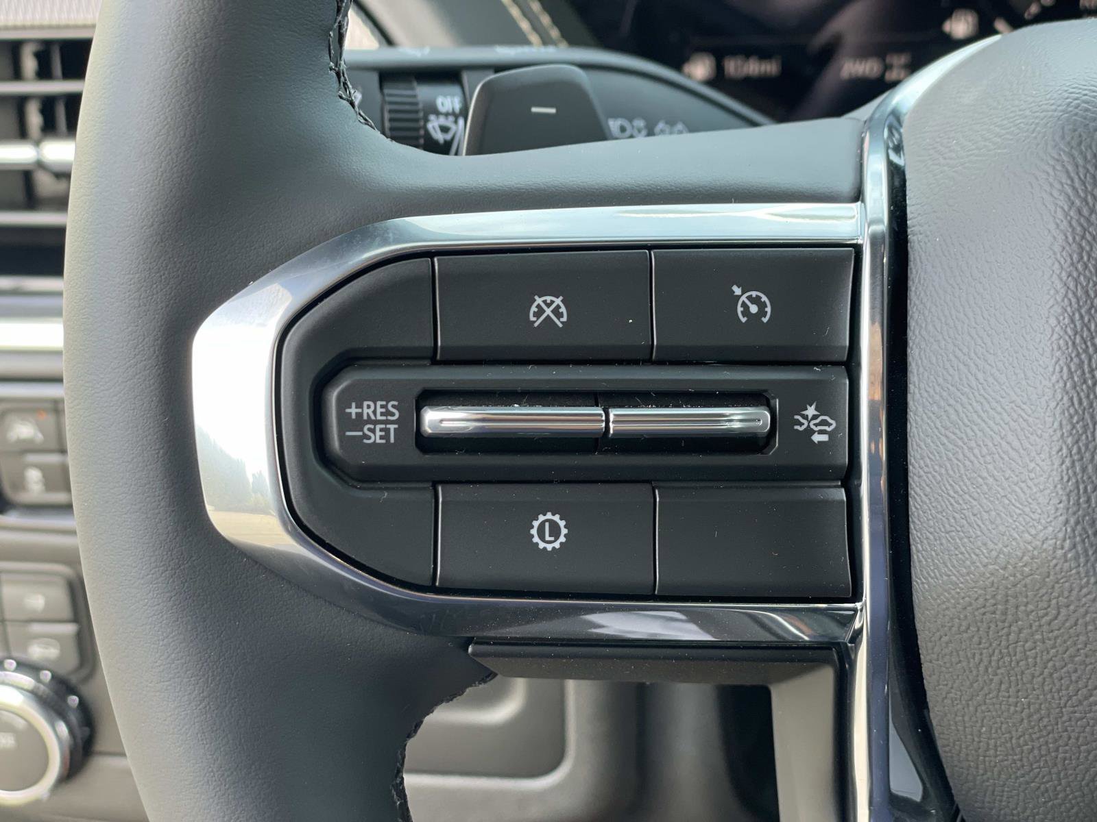 2026 GMC Yukon XL Elevation - Photo 11
