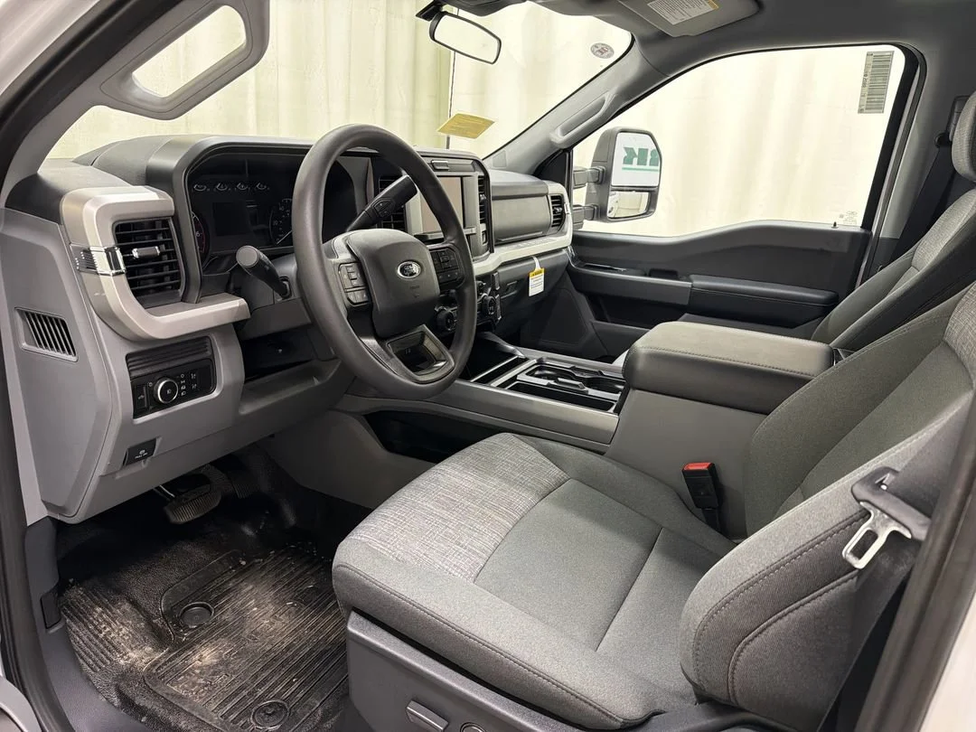 New 2026 Oxford White Ford F-250® XLT image 13