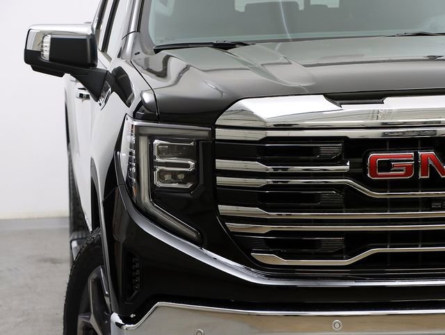 2026 GMC Sierra 1500 SLT - Photo 4