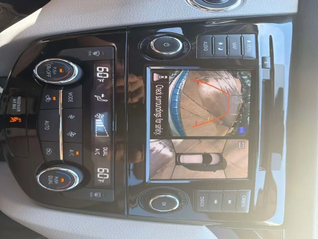 Used 2019 Silver Nissan SL image 26