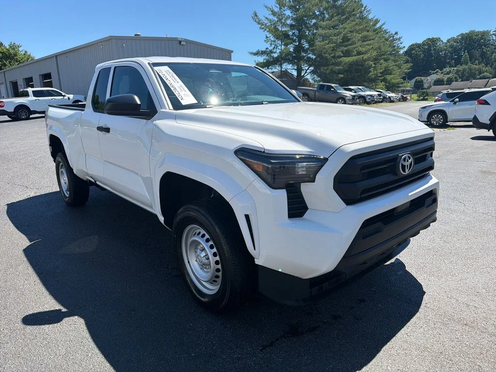 Used 2024 White Toyota SR image 7