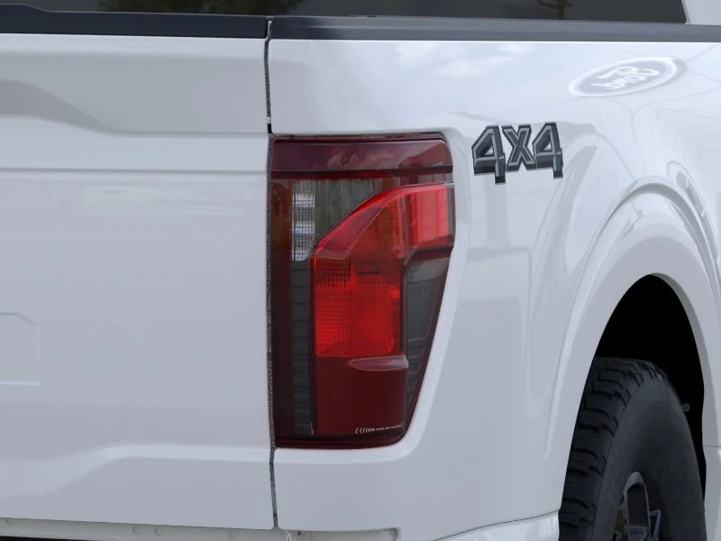 New 2026 Oxford White Ford XLT image 21