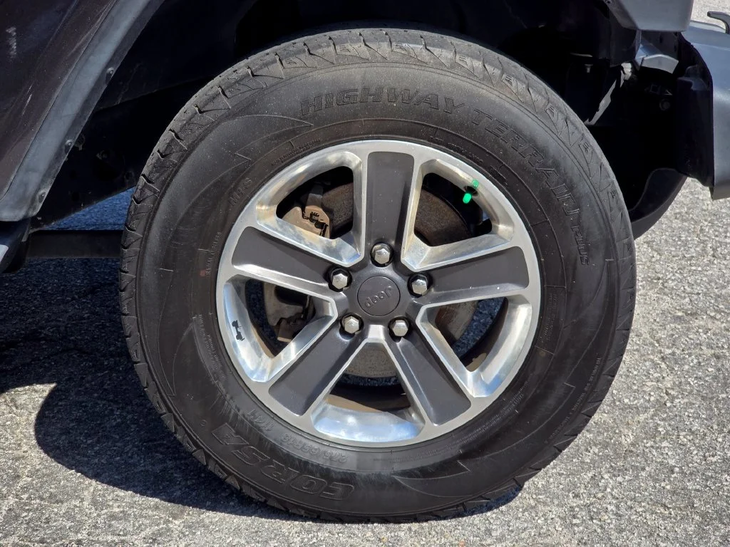Used 2022 Gray Jeep Unlimited Sahara image 20