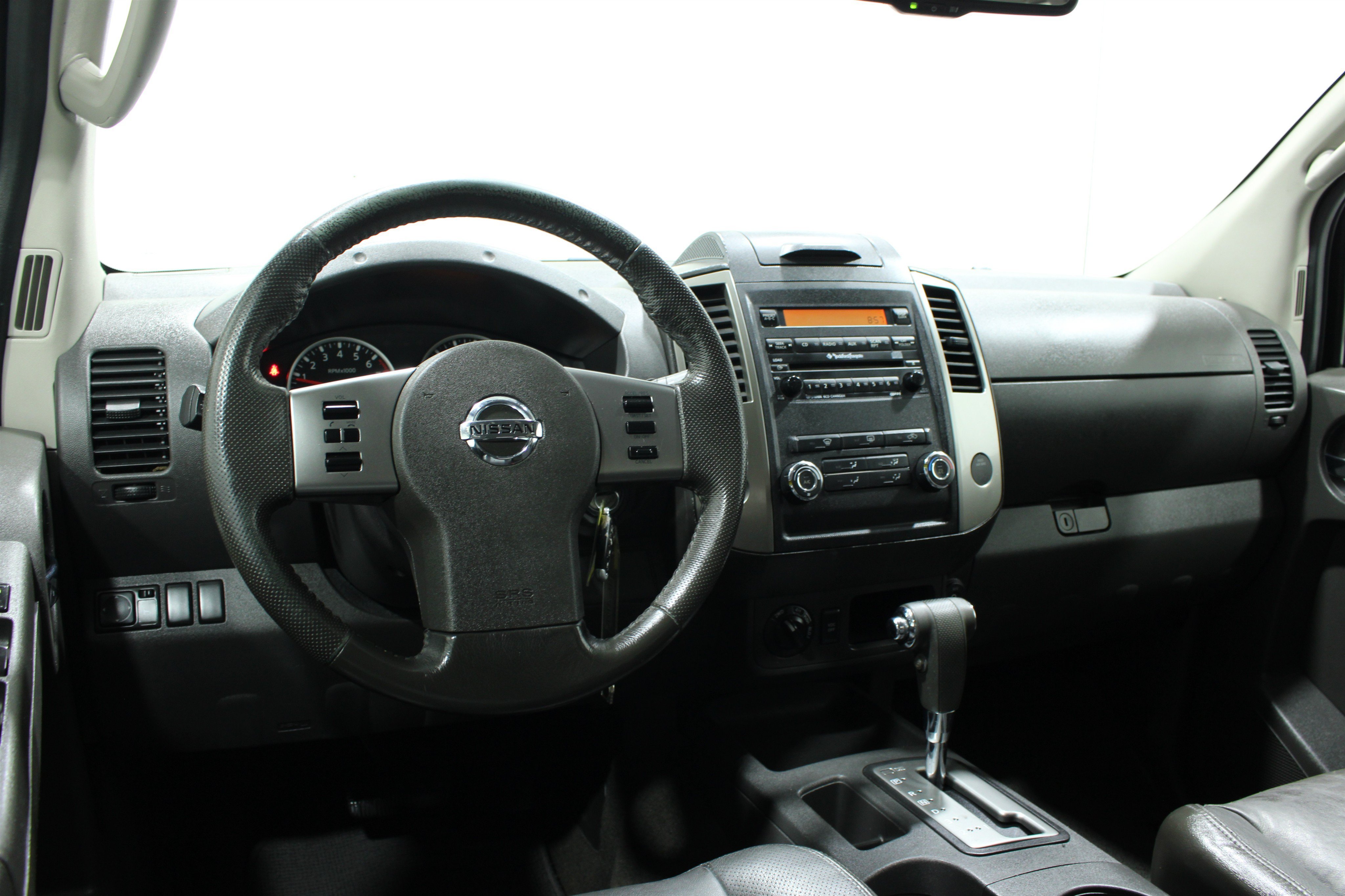 Used 2010 Nissan Xterra SE with VIN 5N1AN0NW9AC507588 for sale in Wichita, KS