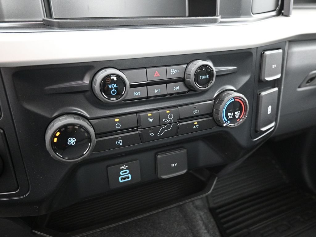 New 2026 Oxford White Ford XL image 14