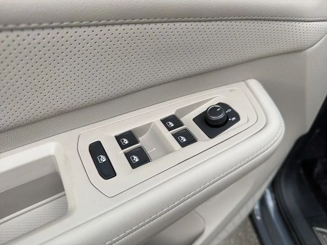 New 2026 Gray Volkswagen 2.0T SE w/Technology image 15