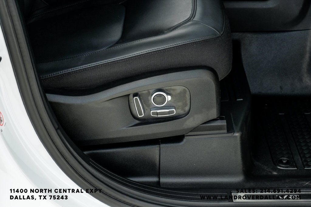 Used 2026 Fuji White Land Rover V8 image 44