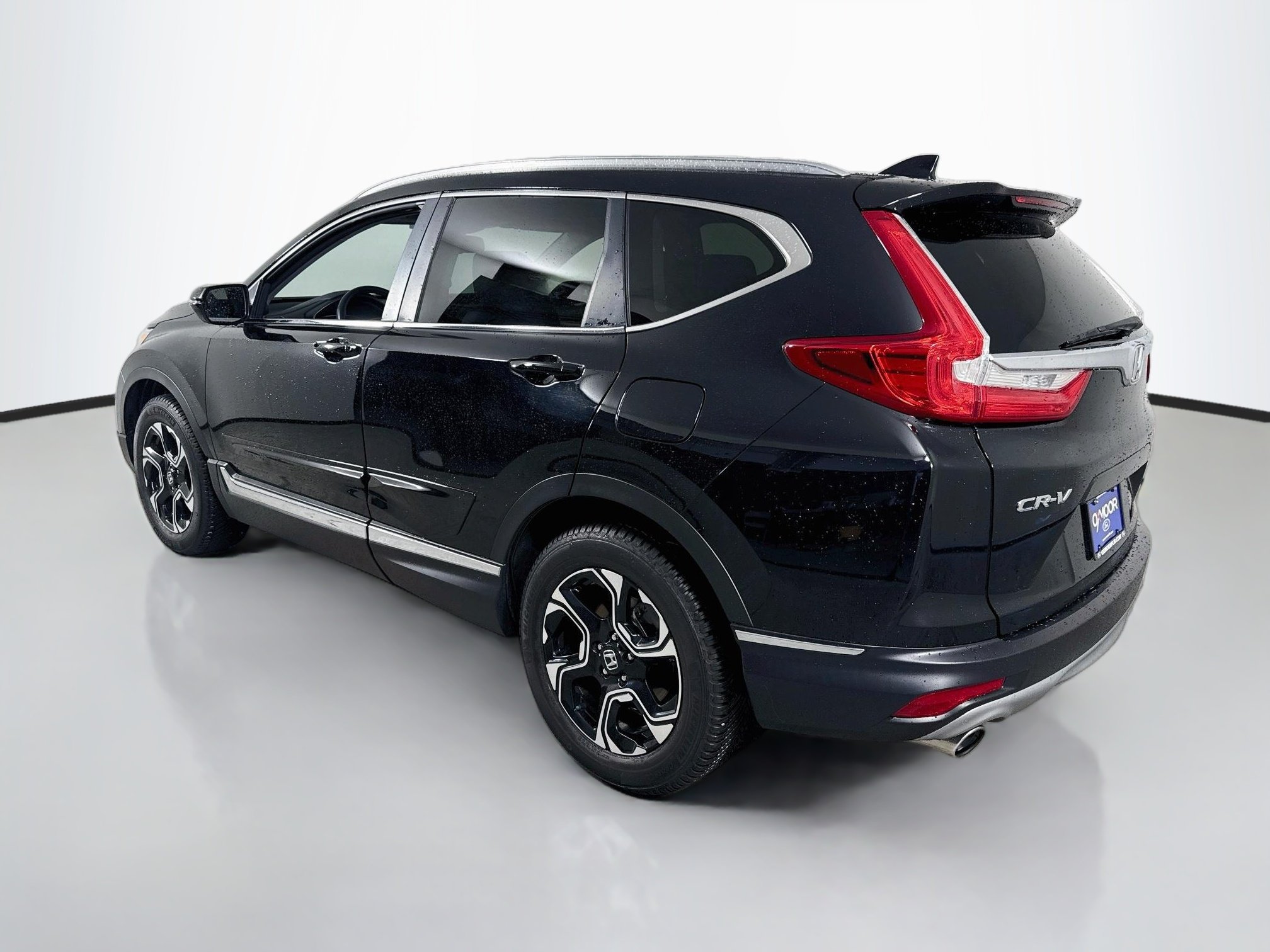 Used 2018 Crystal Black Pearl Honda Touring image 9