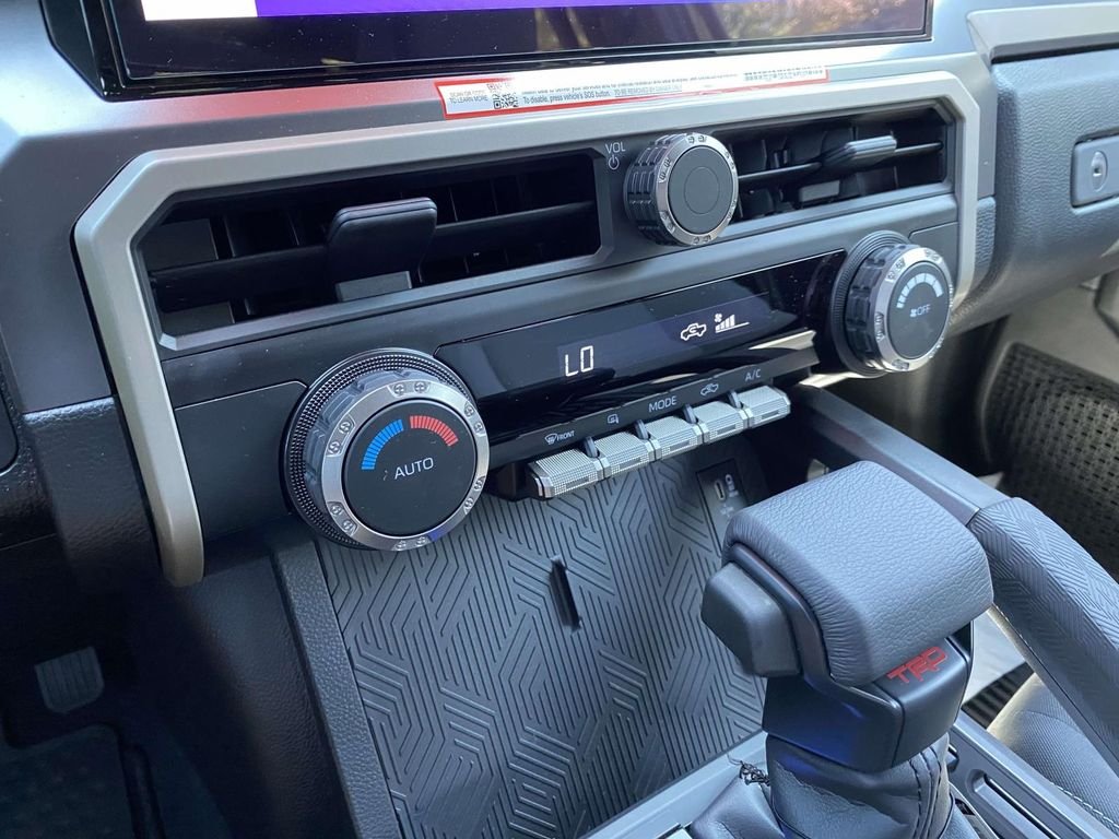2025 Toyota Tacoma TRD Off Road - Photo 17