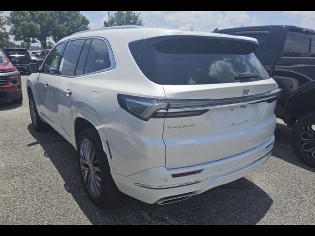 Used 2025 White Frost Tricoat Buick Avenir image 5