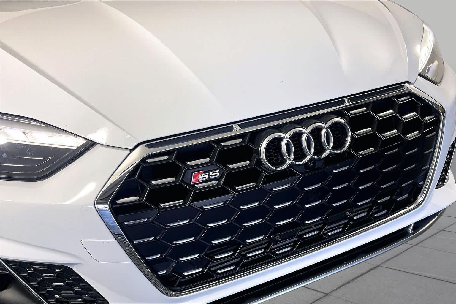 Used 2024  Audi Premium Plus image 28