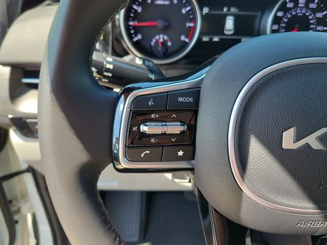 Used 2024 White Kia EX image 18