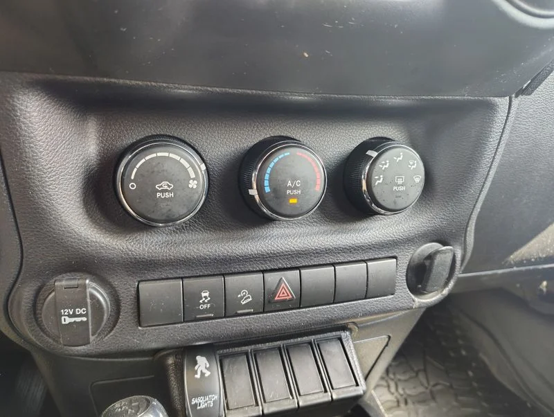 Used 2015 Green Jeep Unlimited Willys image 15