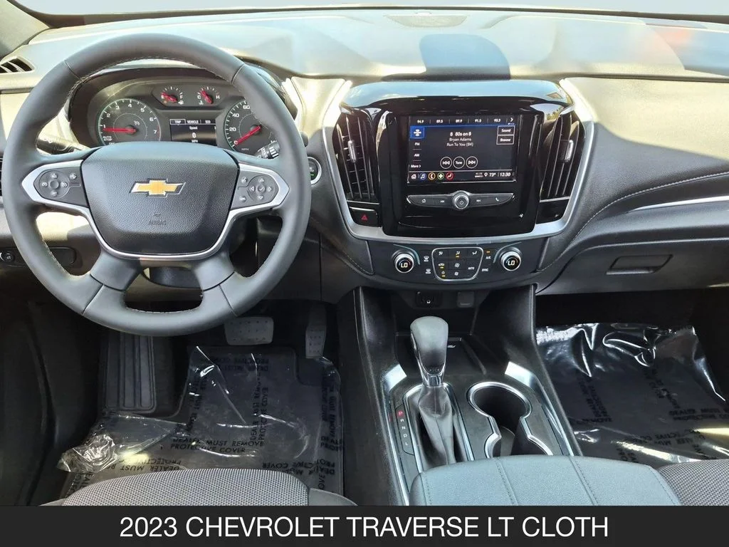 Used 2023 Green Chevrolet LT image 13