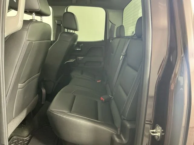 Used 2016  GMC SLE image 22