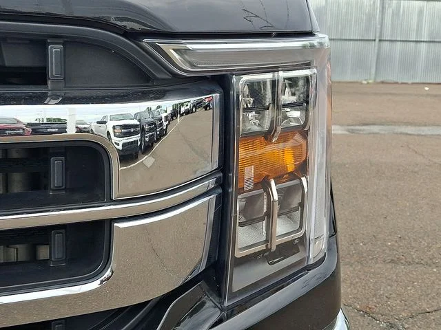 Certified Used 2022 Black Metallic Ford Lariat image 9