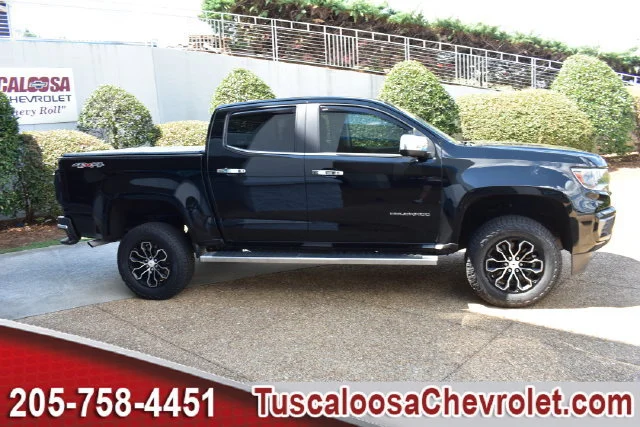 Used 2022 BLACK Chevrolet 4WD LT image 14