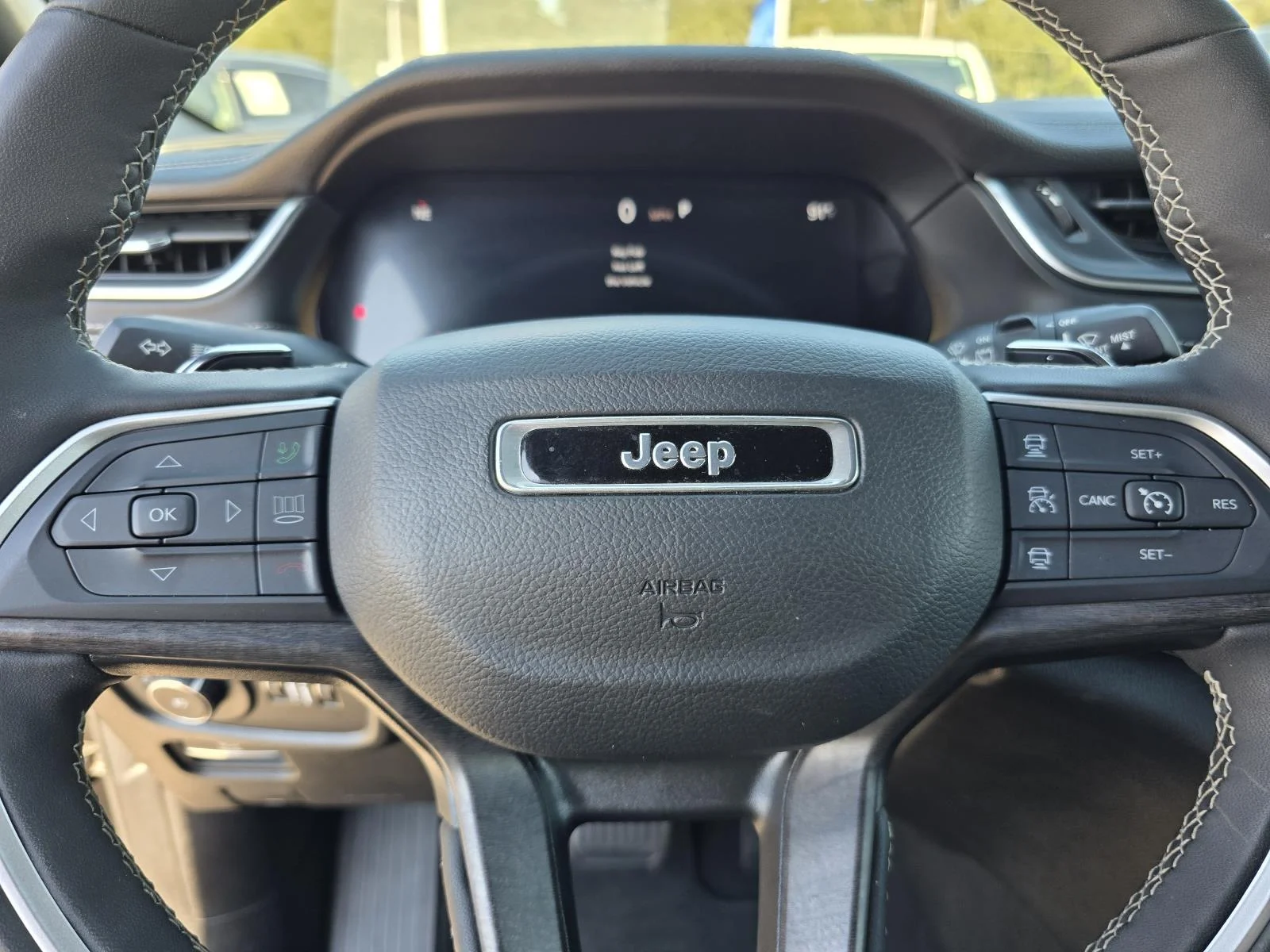 Used 2024 Black Jeep Limited 4x4 image 13
