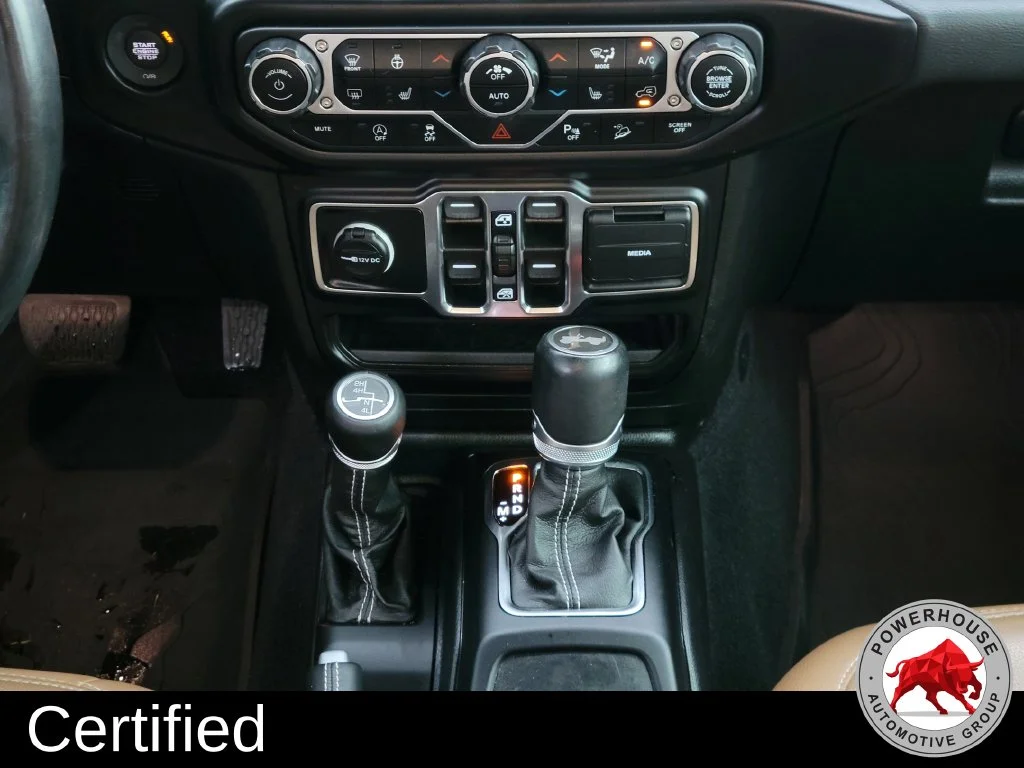 Used 2021 White Jeep Unlimited Sahara image 23
