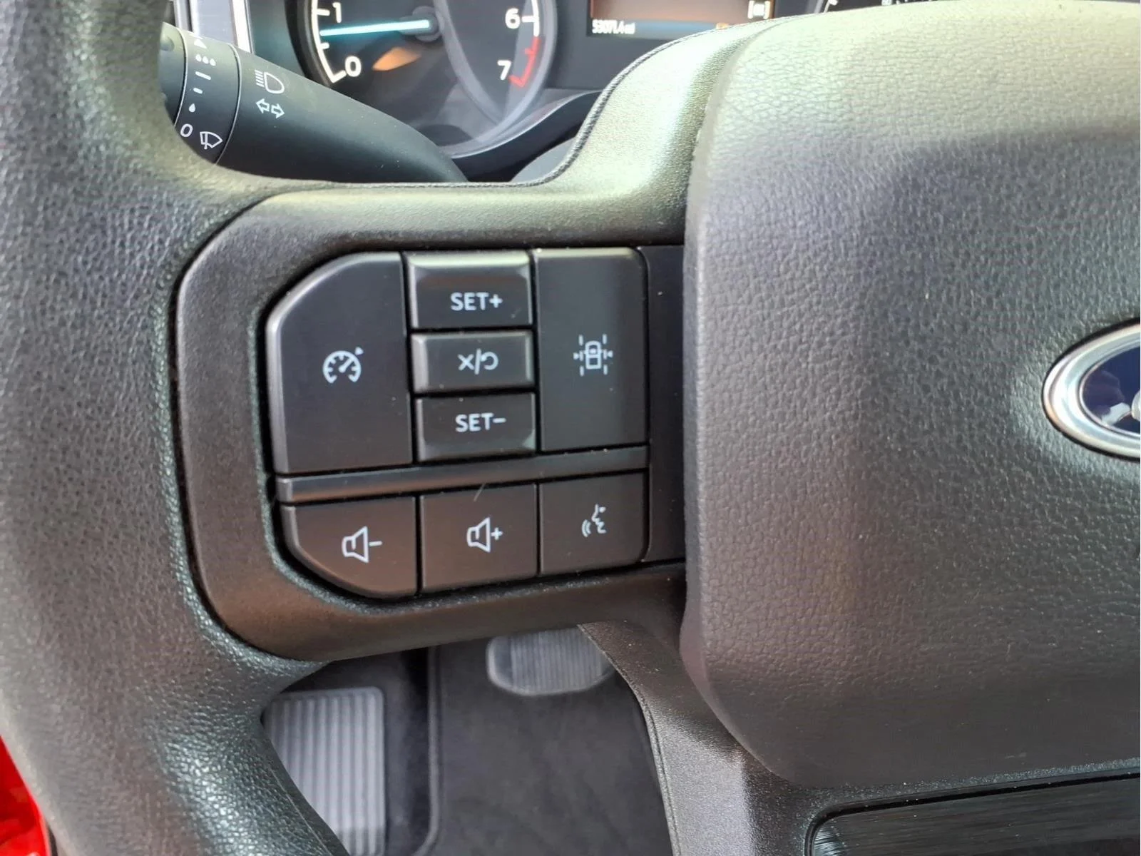 2023 Ford F-150 XLT - Photo 18
