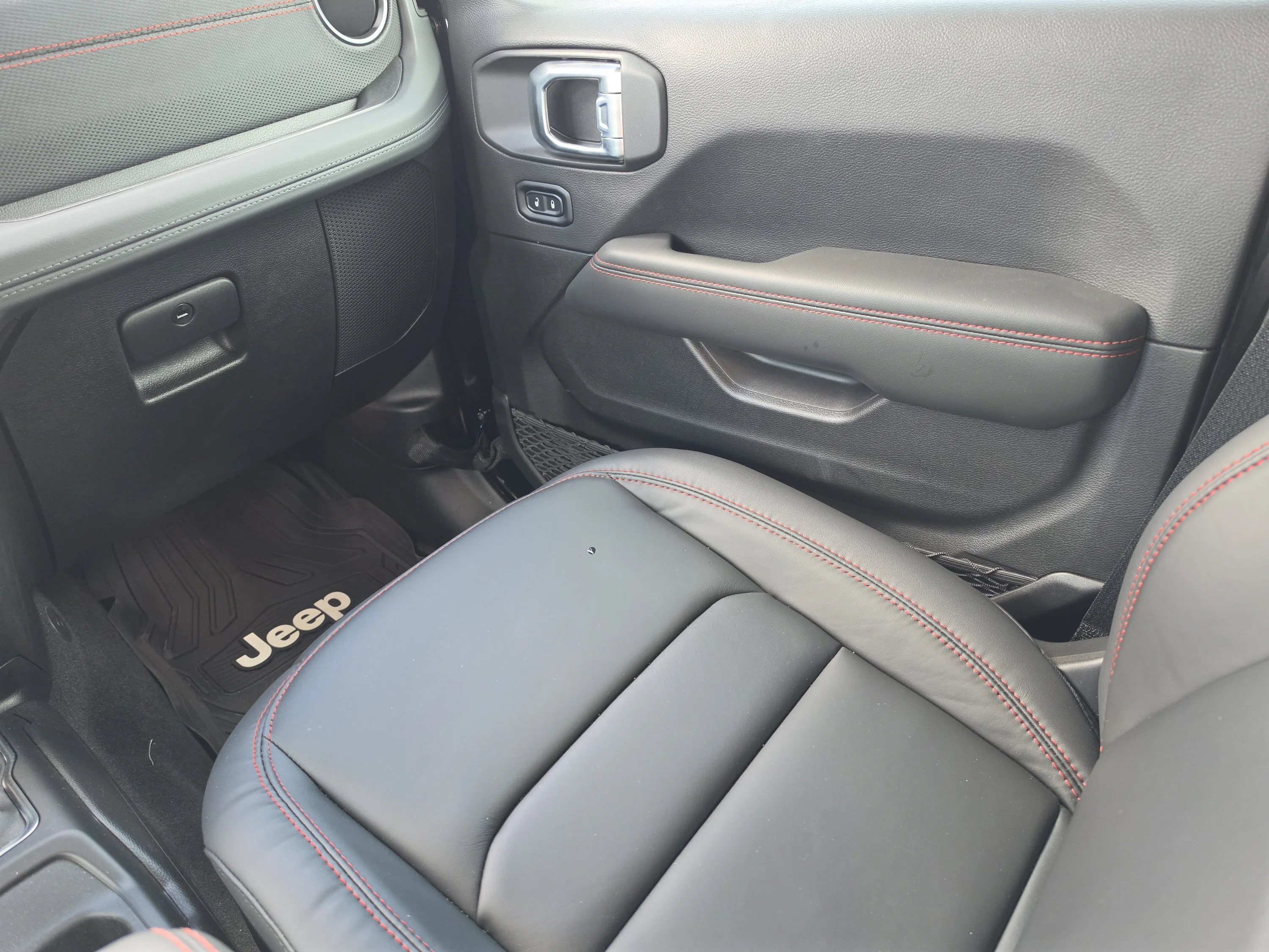 Used 2026 Black Clearcoat Jeep Rubicon image 22