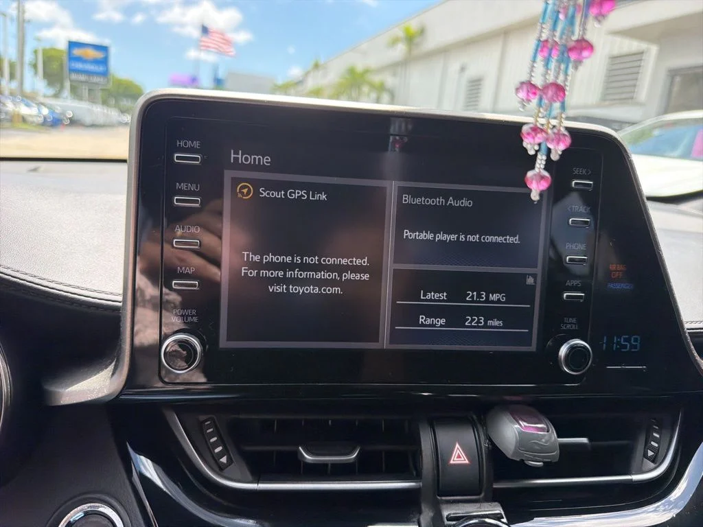 Used 2019 Magnetic Gray Metallic Toyota XLE image 4