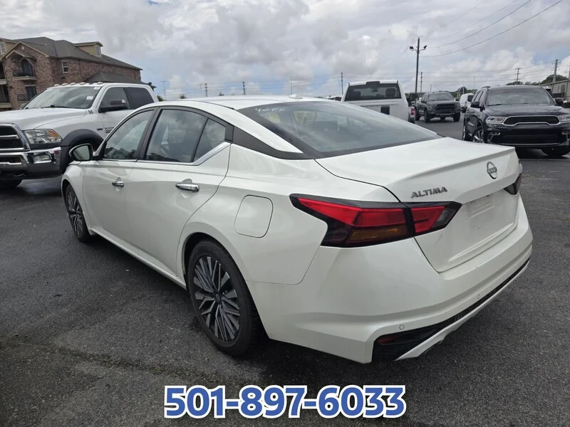 Used 2024 Pearl White NISSAN 2.5 SV image 2