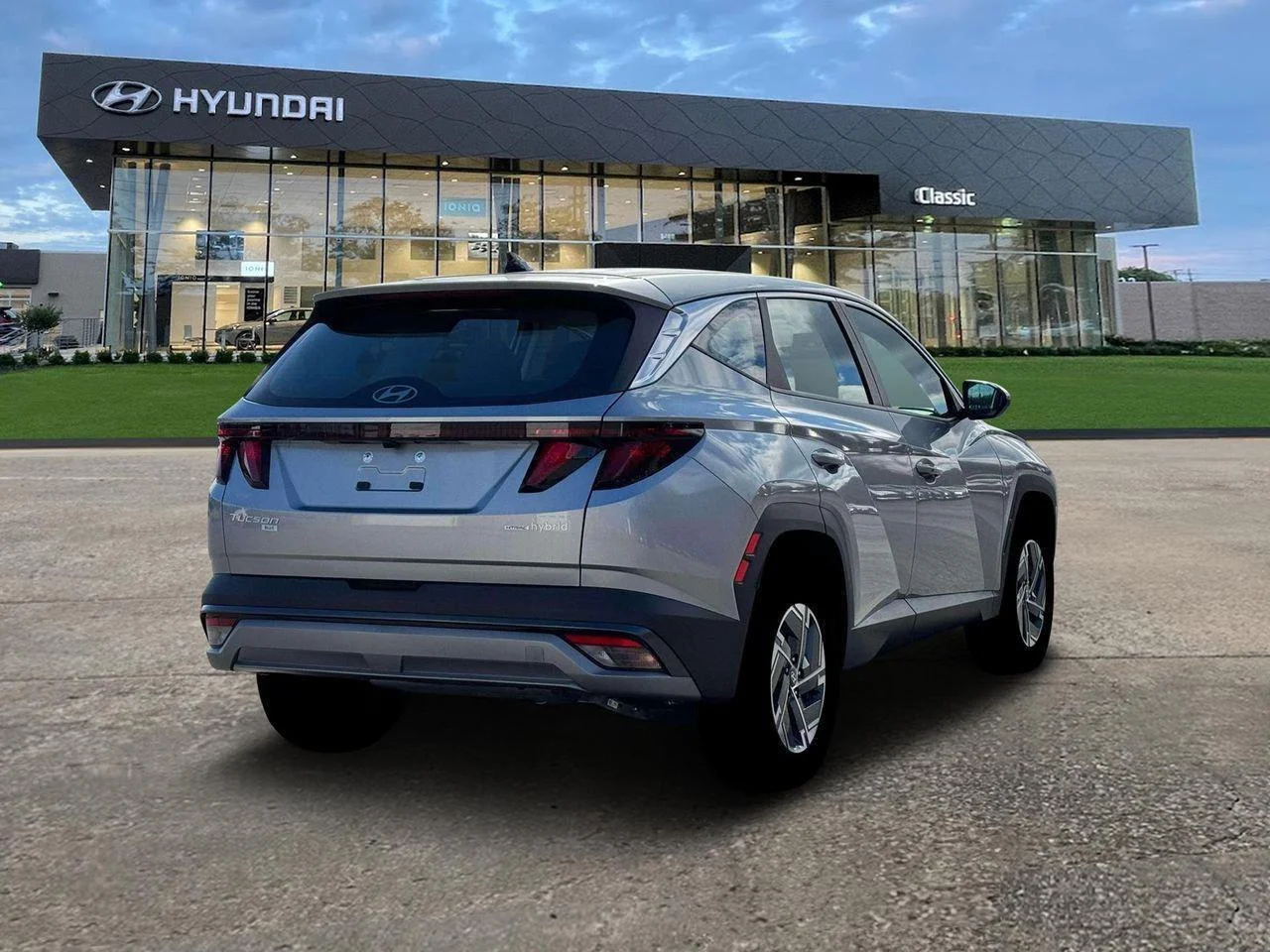 New 2026 Shimmering Silver Metallic Hyundai Blue SE image 7