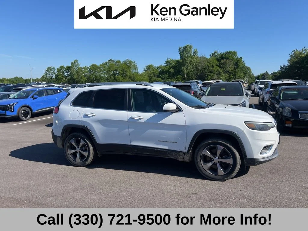 Used 2019 White Jeep Limited image 4