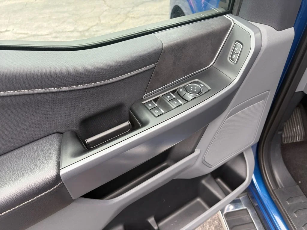 Used 2025 Blue Metallic Ford XLT image 20