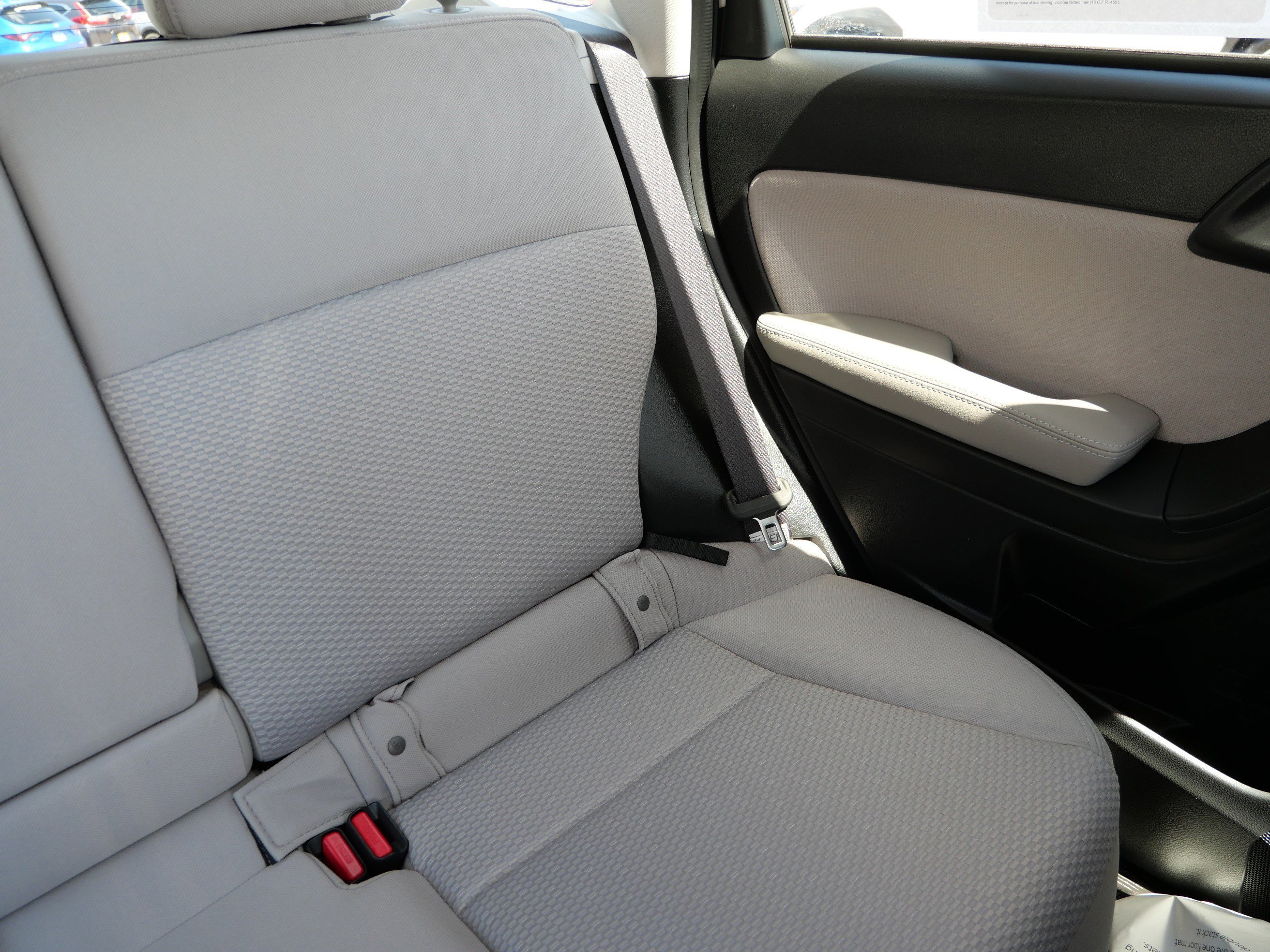 Used 2016 Crystal White Pearl Subaru 2.5i Premium image 14