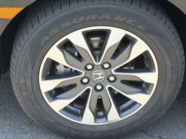 Used 2024  Honda EX-L image 17