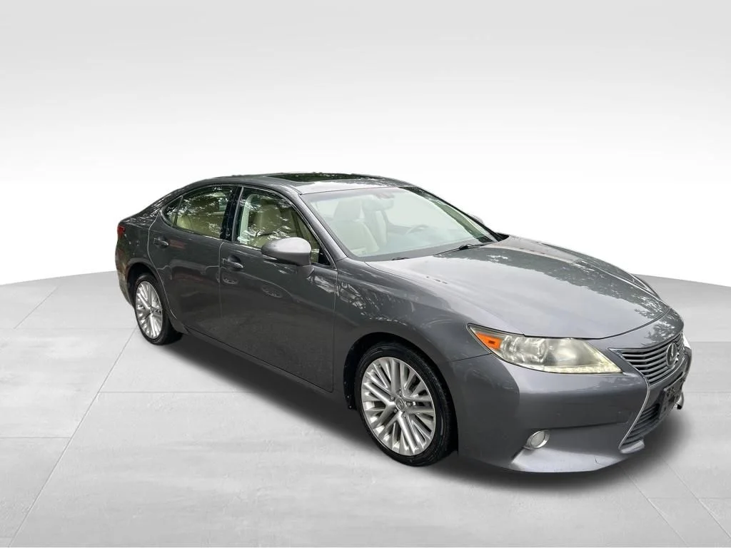 Used 2013 Gray Lexus 350 image 7