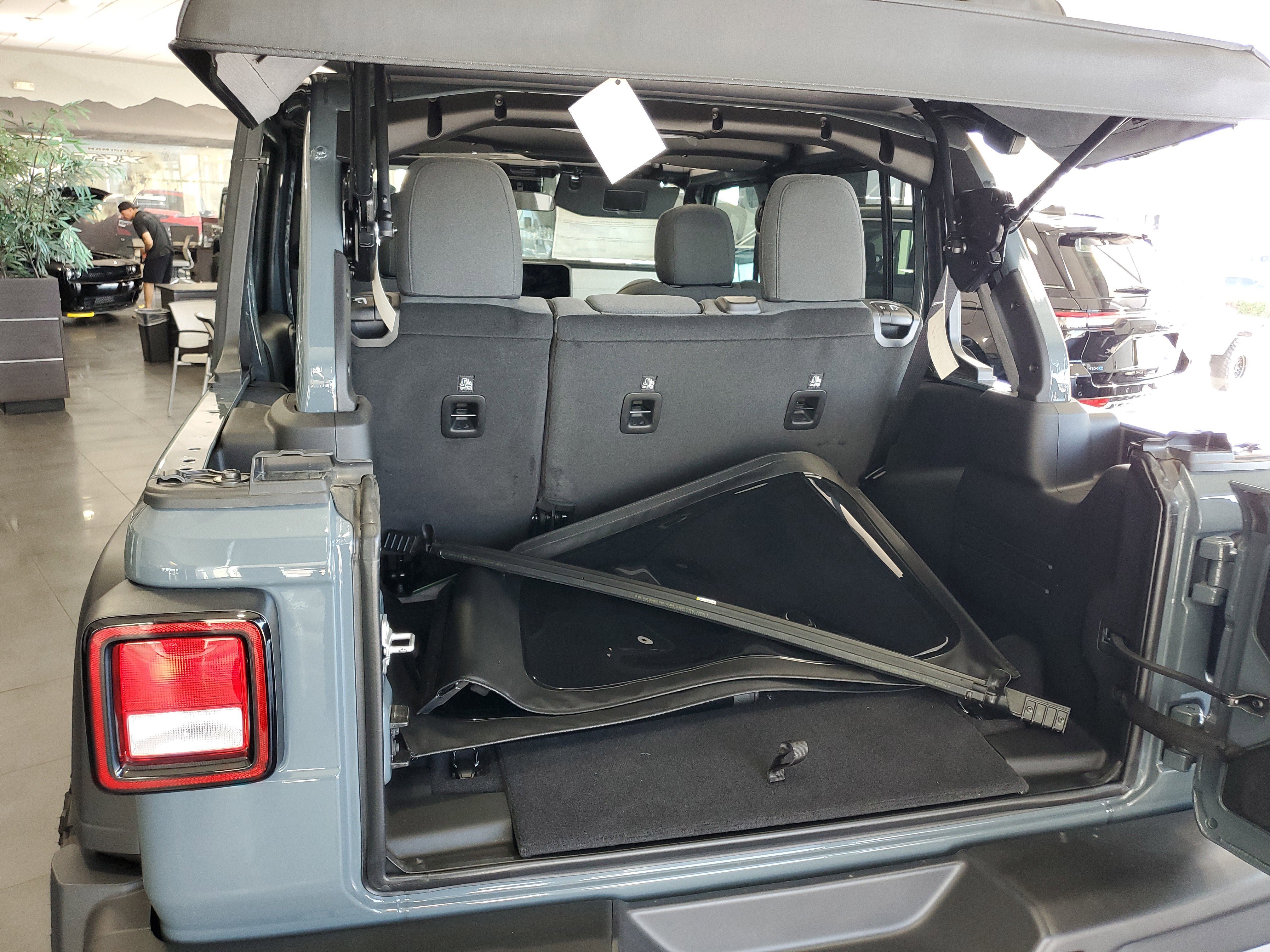 2025 Jeep Wrangler 4-Door Sport S - Photo 27