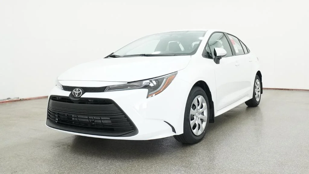 New 2026 Ice Cap Toyota LE image 18