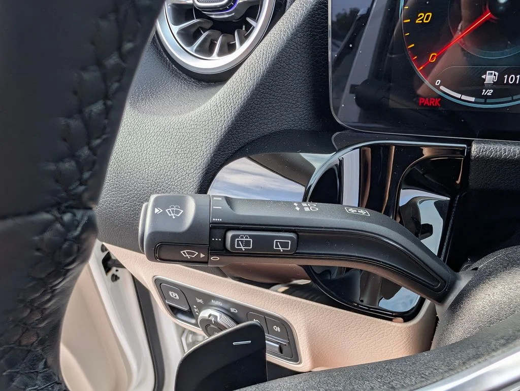 Used 2023 White Mercedes-Benz GLA 250 image 32