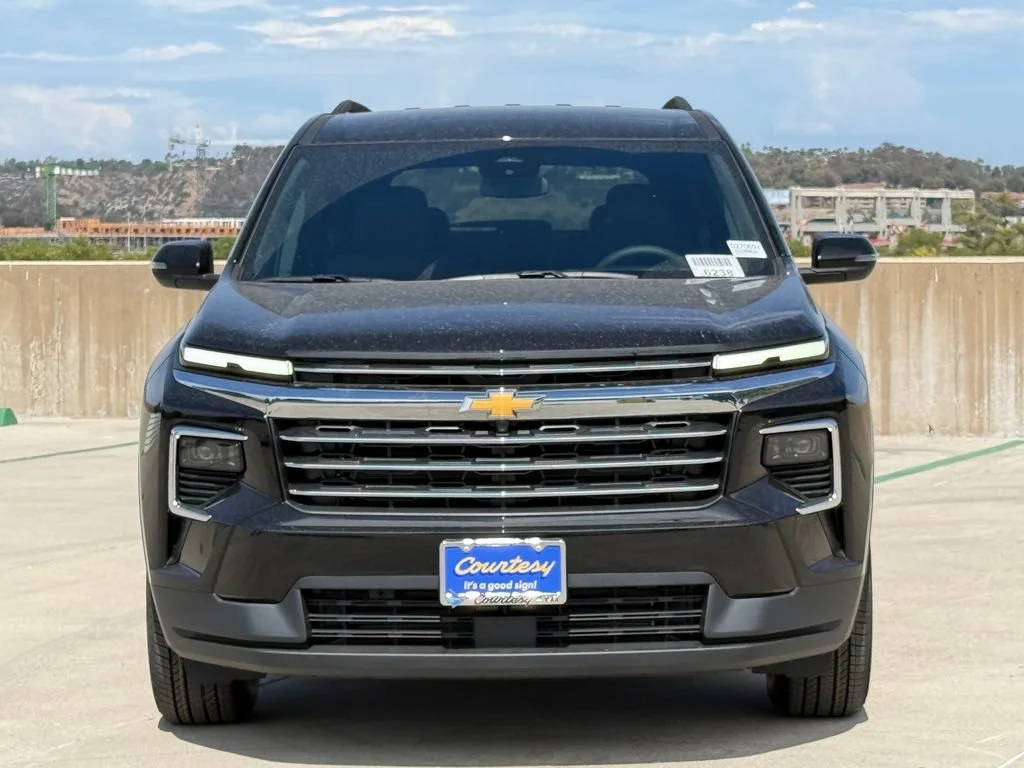 New 2027 Mosaic Black Metallic Chevrolet LT image 4