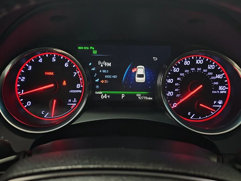 Used 2018 Beige Toyota XSE V6 image 20