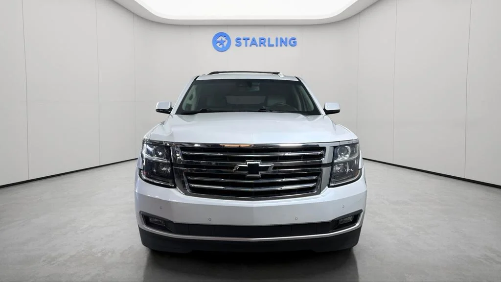 Used 2019 IRIDESCENT PEARL TRICOAT Chevrolet LT image 16