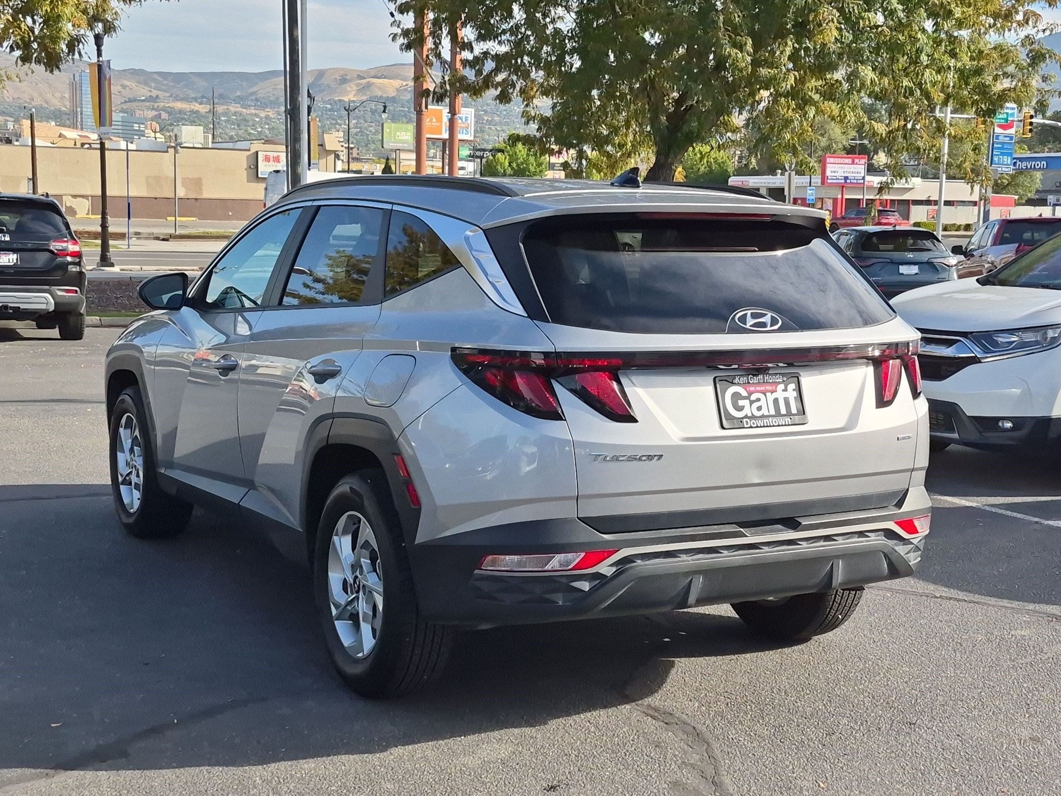 Used 2024 Shimmering Silver Hyundai SEL image 5