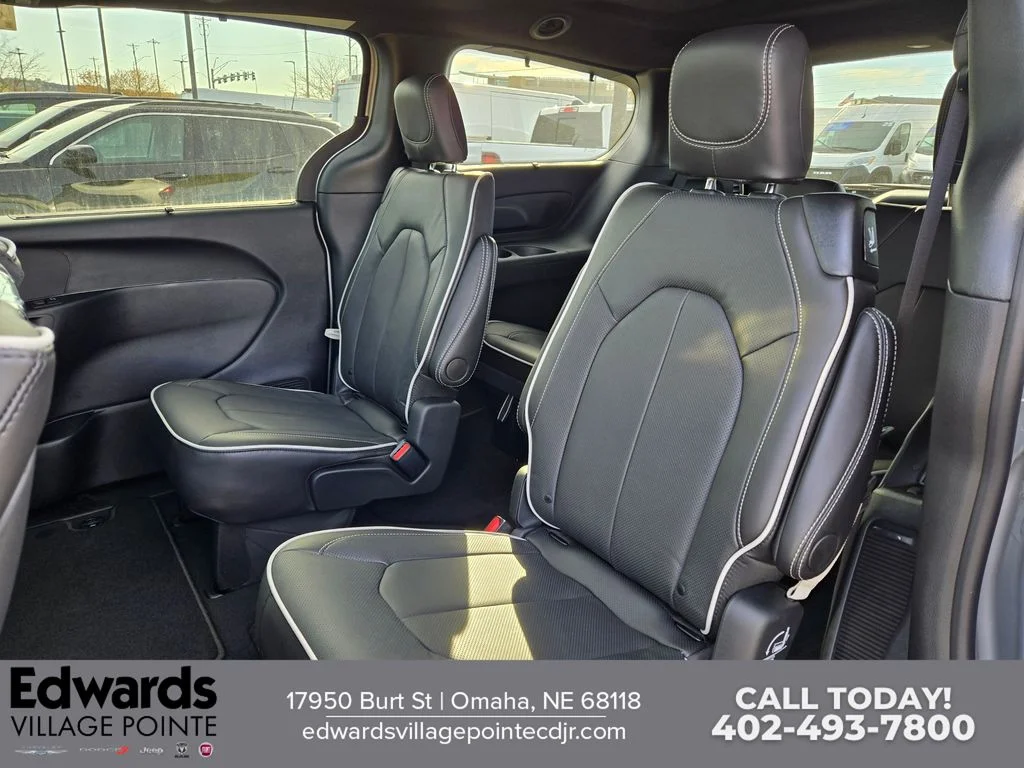 2026 Chrysler Pacifica Limited - Photo 27