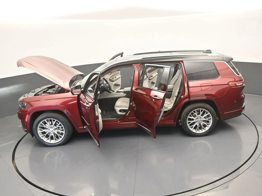 Used 2023 Velvet Red Pearlcoat Jeep Summit image 74