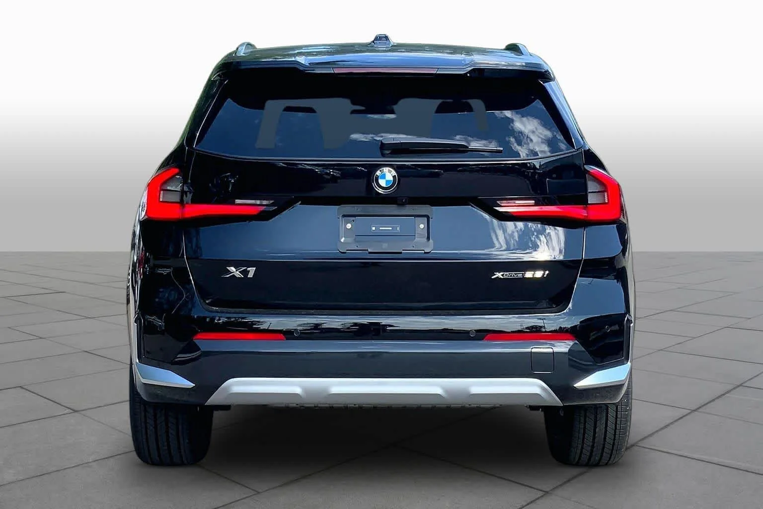 New 2026 Jet Black BMW xDrive28i image 4
