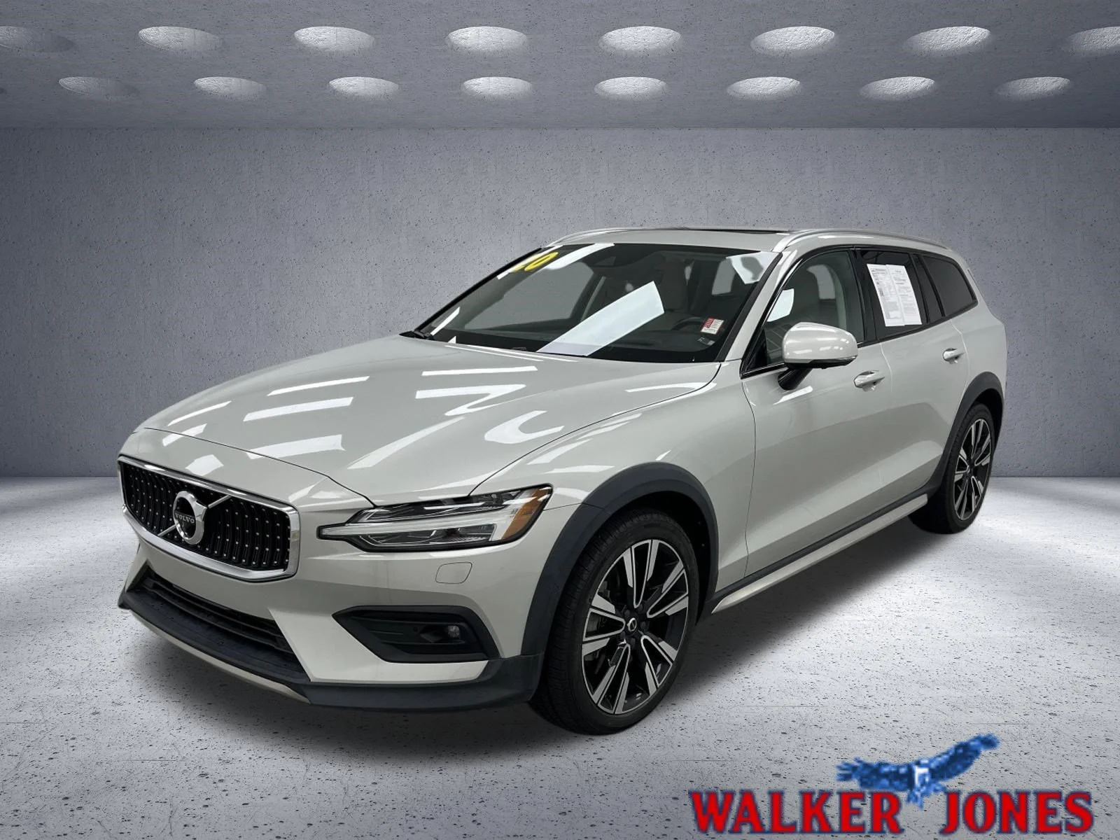 2020 Volvo V60 Cross Country