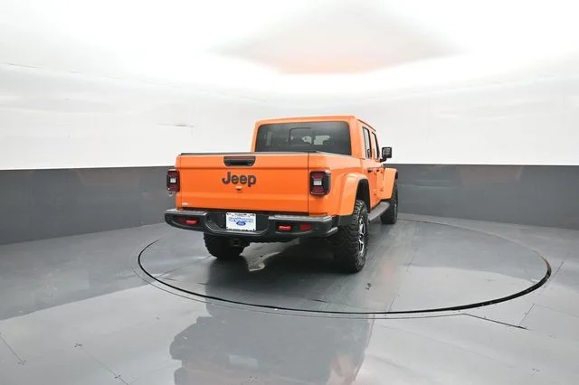 Used 2025  Jeep Rubicon image 7